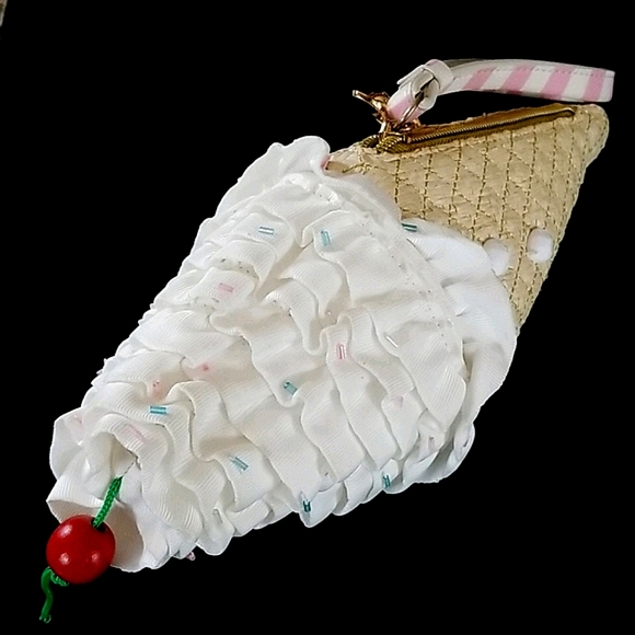 Betsey Johnson Kiss Me Till Ice Cream Wristlet - Picture 4 of 16